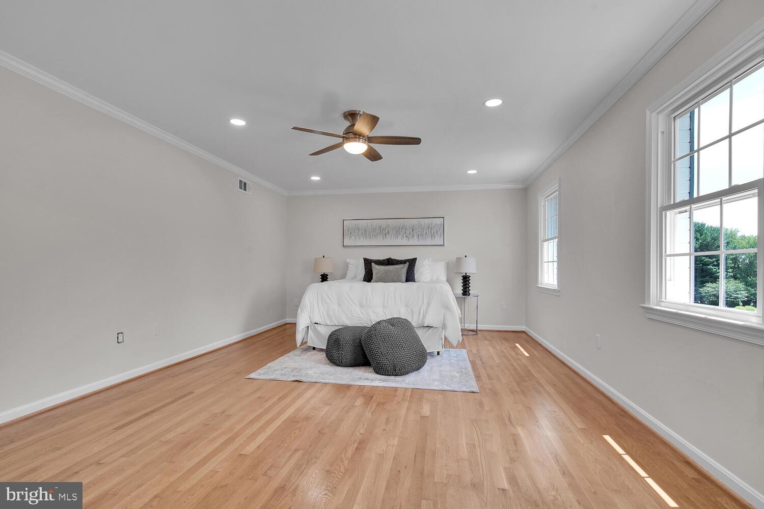 LAYTONSVILLE KNOLLS - Residential