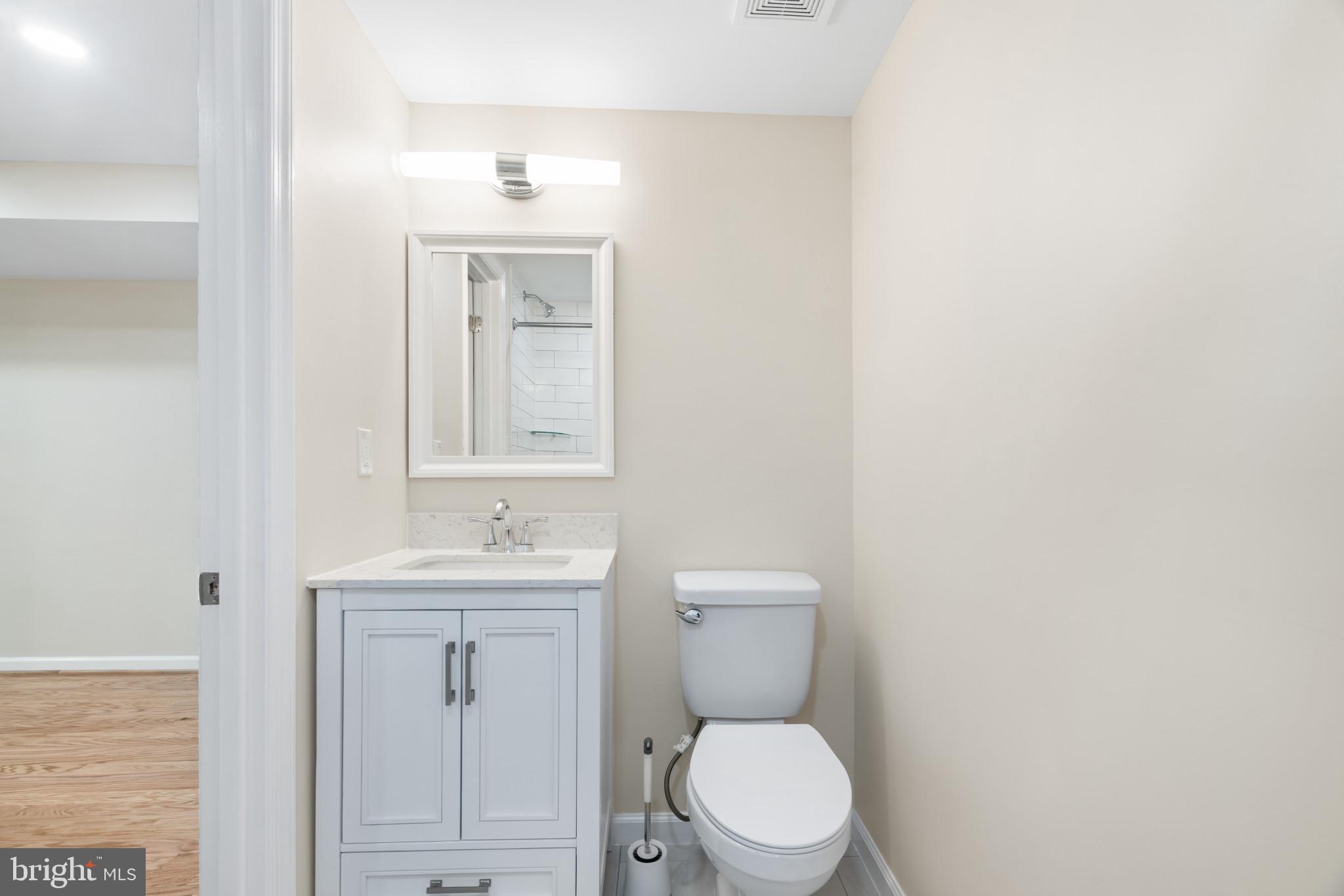 LAYTONSVILLE KNOLLS - Residential