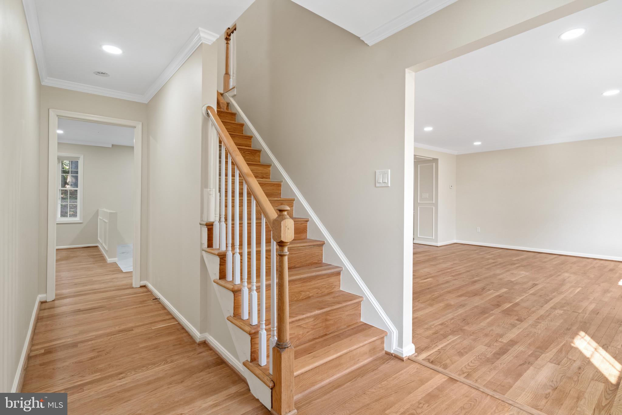 LAYTONSVILLE KNOLLS - Residential