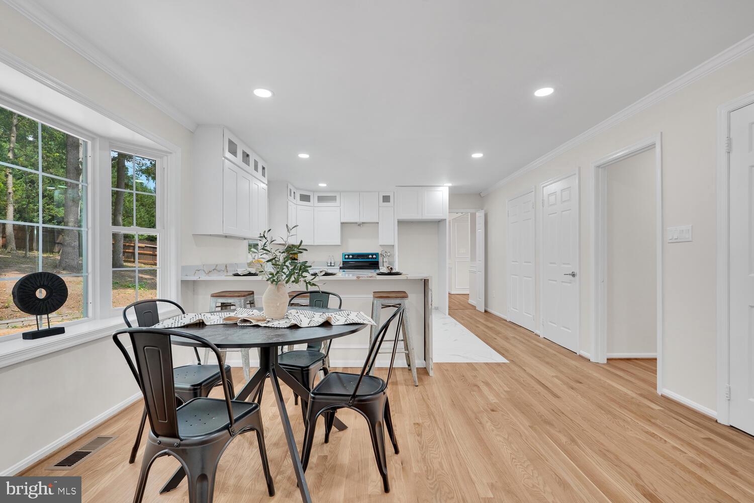 LAYTONSVILLE KNOLLS - Residential