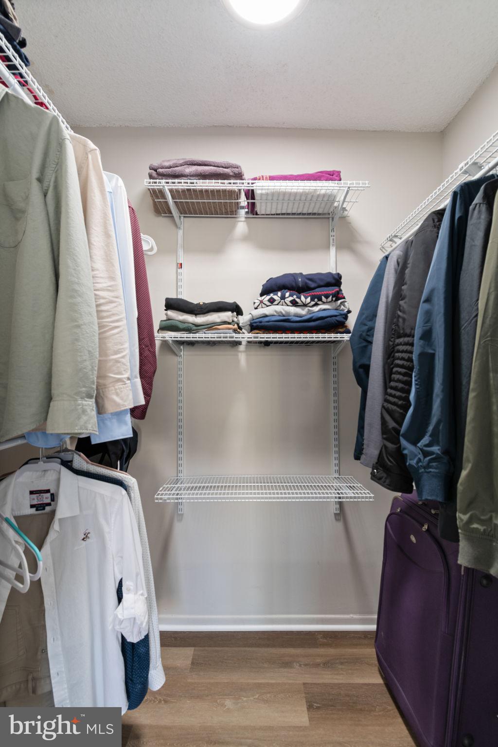 SKYLINE PLAZA - Residential