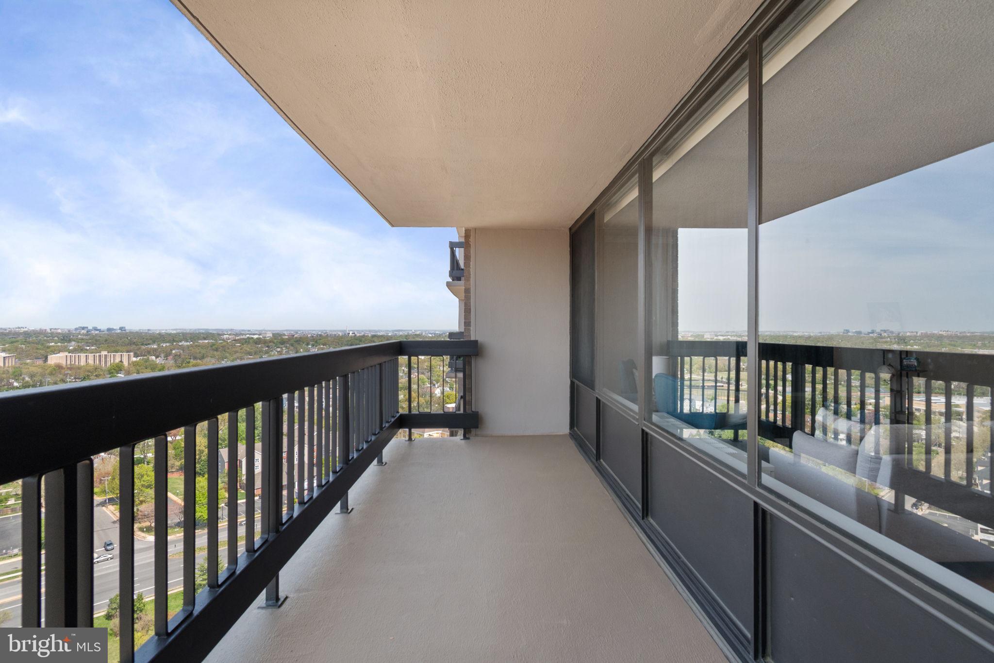 SKYLINE PLAZA - Residential