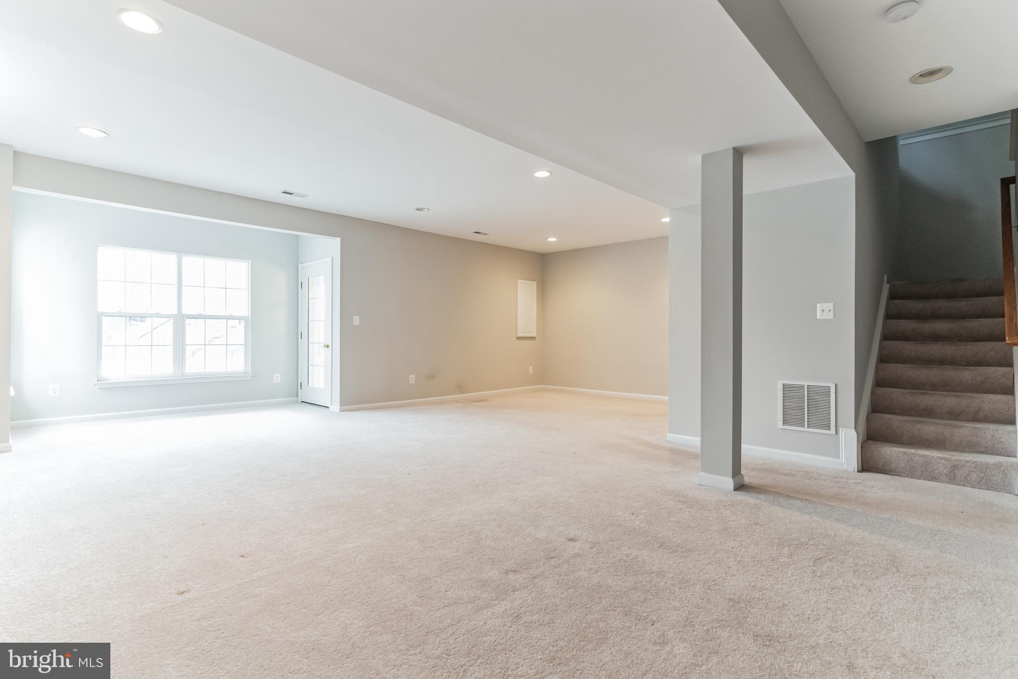 BELMONT COUNTRY CLUB - Residential Lease