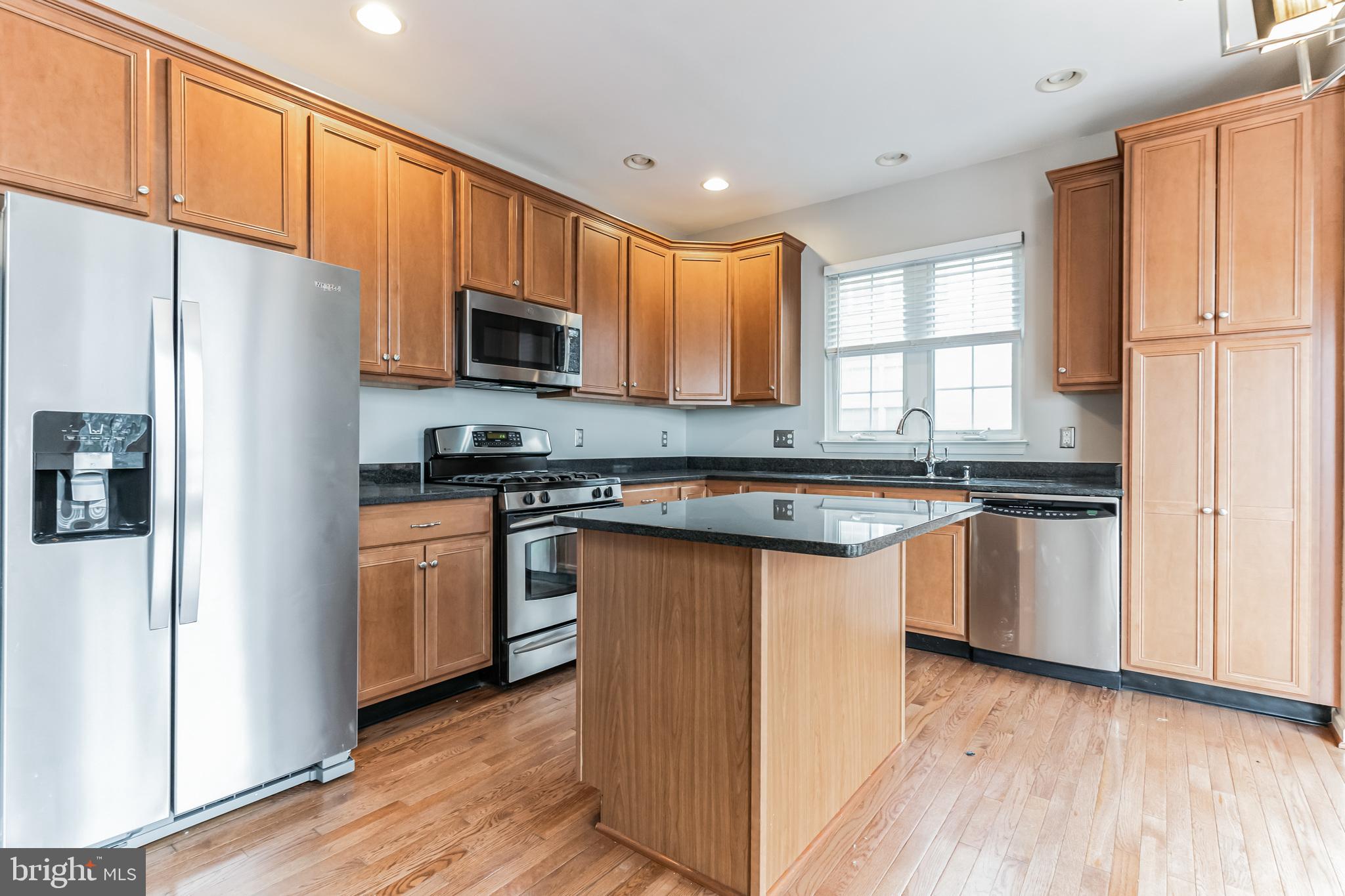 BELMONT COUNTRY CLUB - Residential Lease