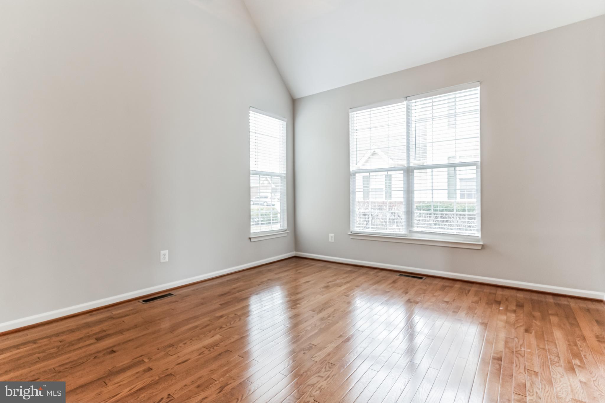 BELMONT COUNTRY CLUB - Residential Lease