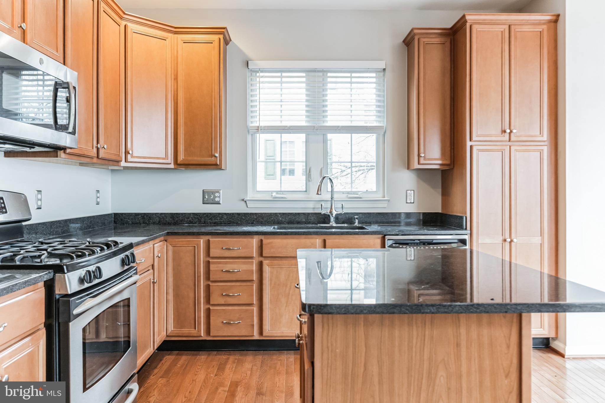 BELMONT COUNTRY CLUB - Residential Lease