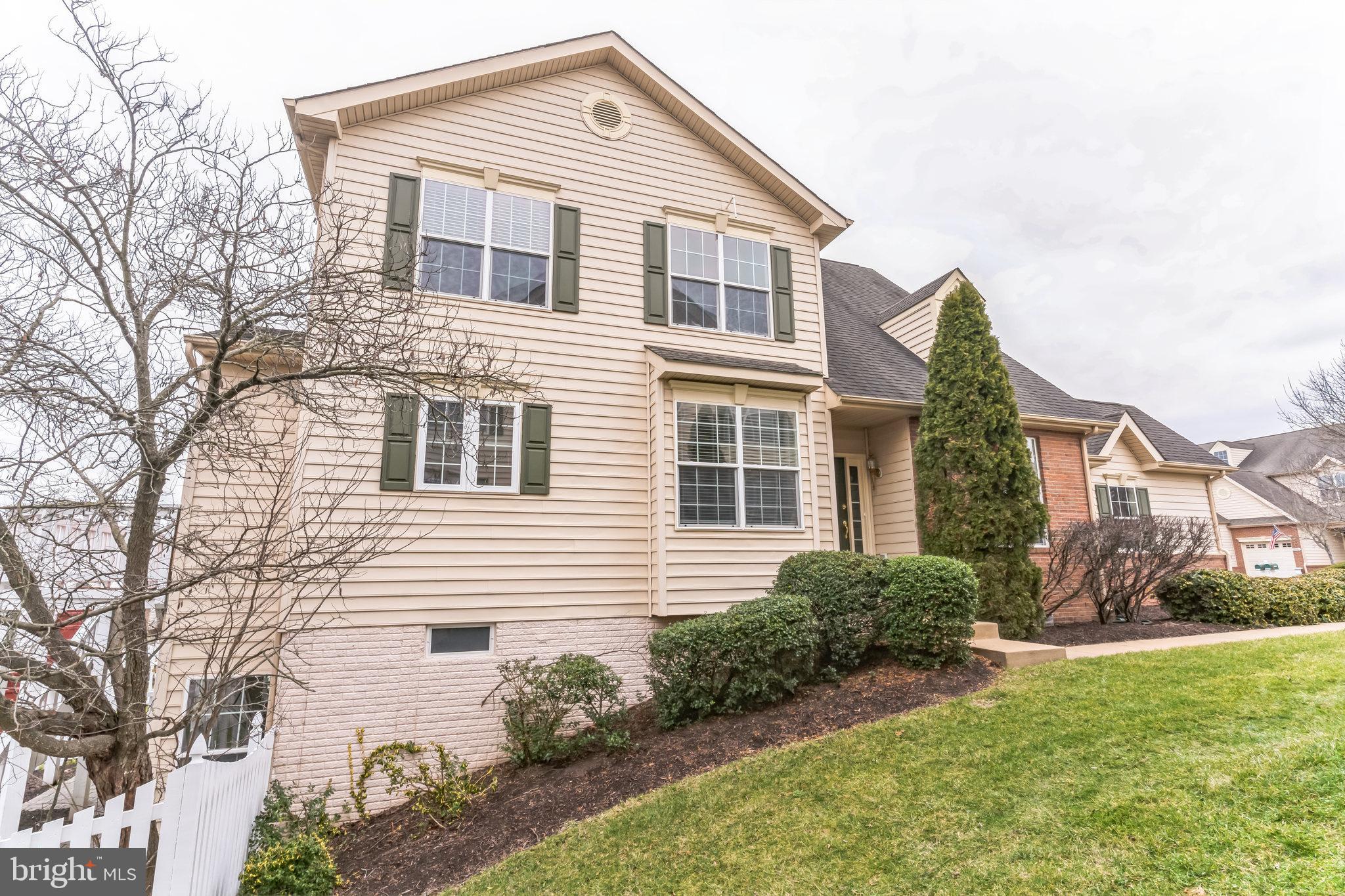 BELMONT COUNTRY CLUB - Residential Lease