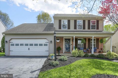 Photo of 46 MANOR OAKS DR, MILLERSVILLE, PA 17551 (MLS # PALA2032412)