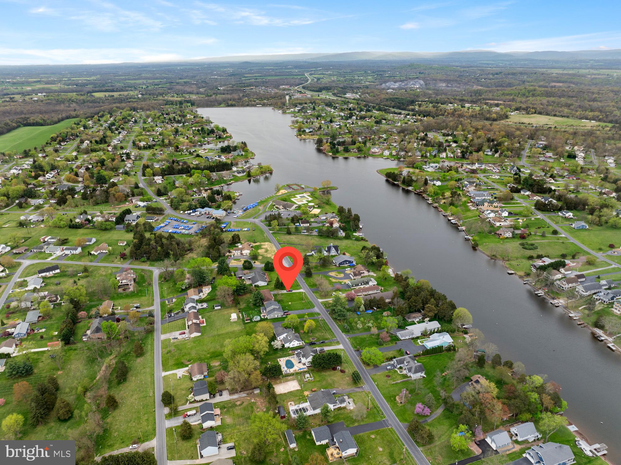 LAKE HERITAGE - Residential