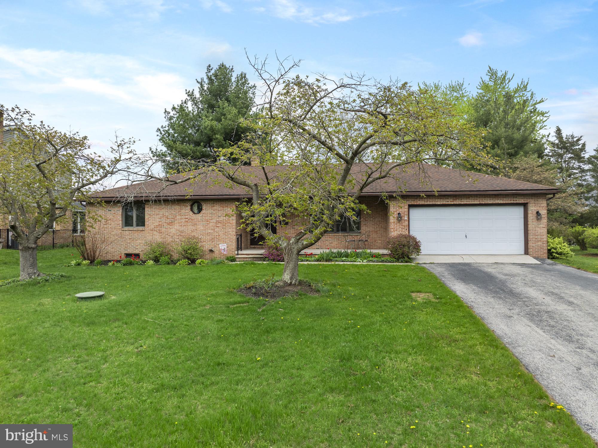 LAKE HERITAGE - Residential