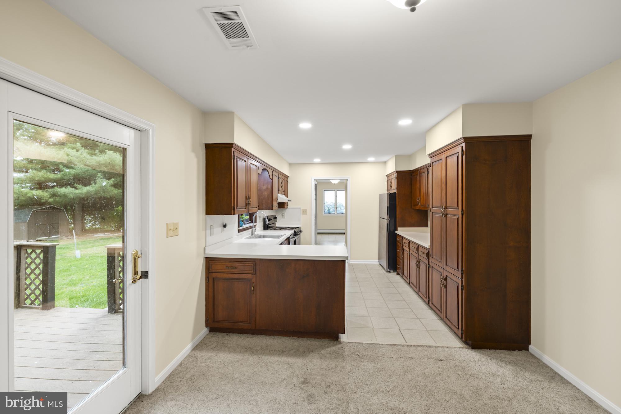 LAKE HERITAGE - Residential