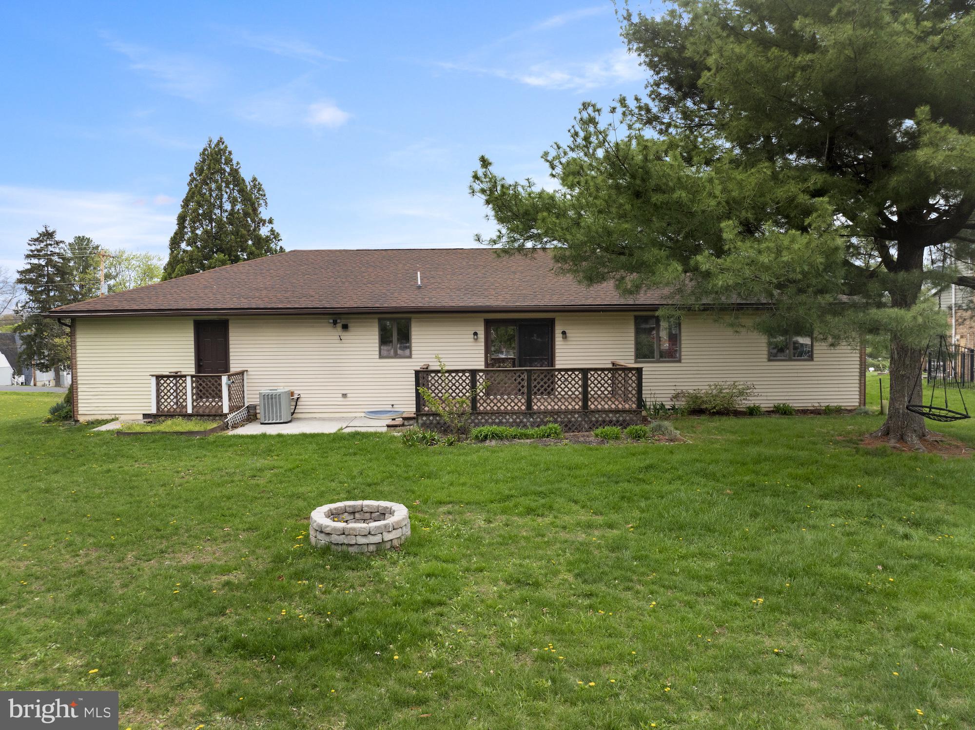 LAKE HERITAGE - Residential