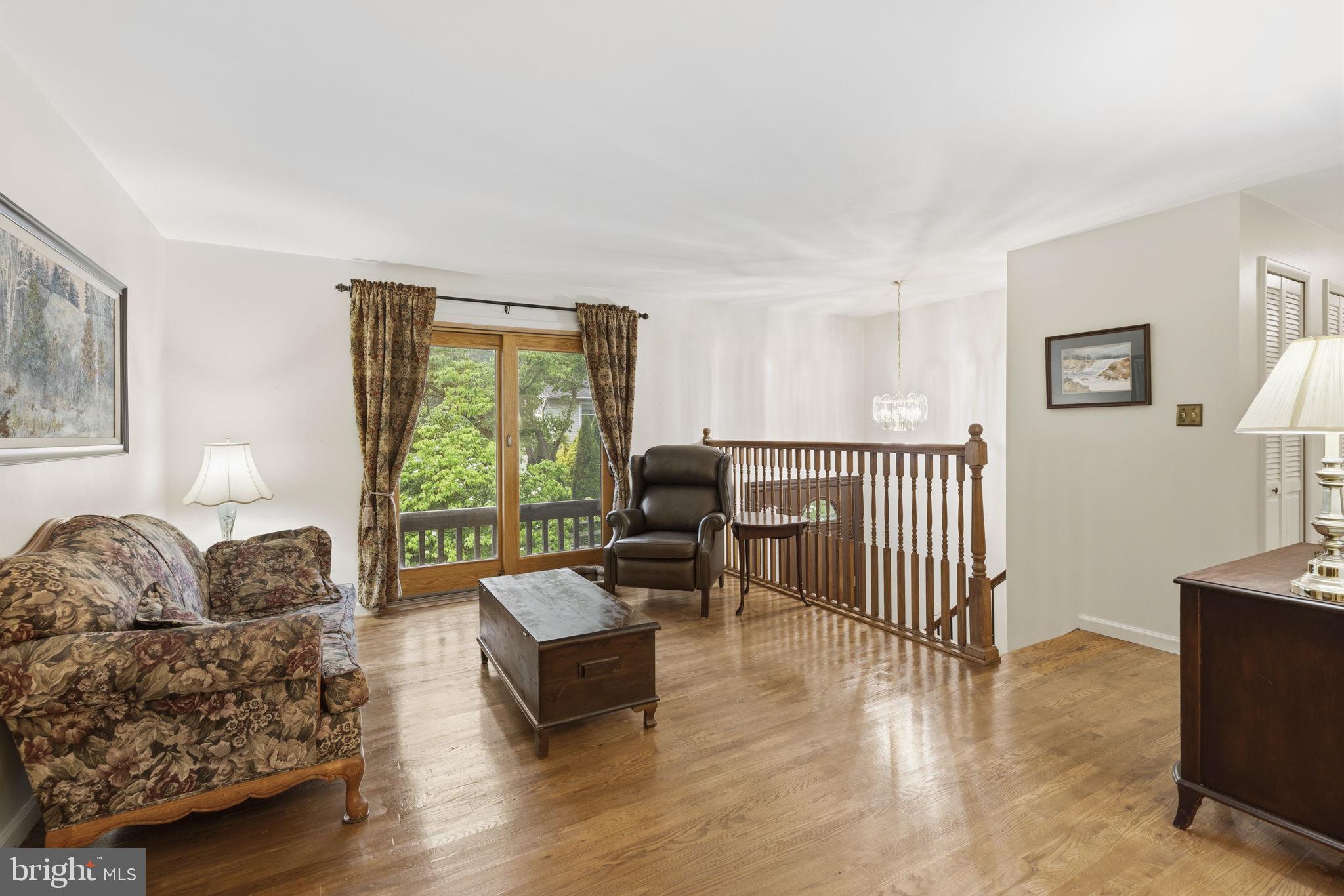 VILLAGE OF LONG REACH - Residential