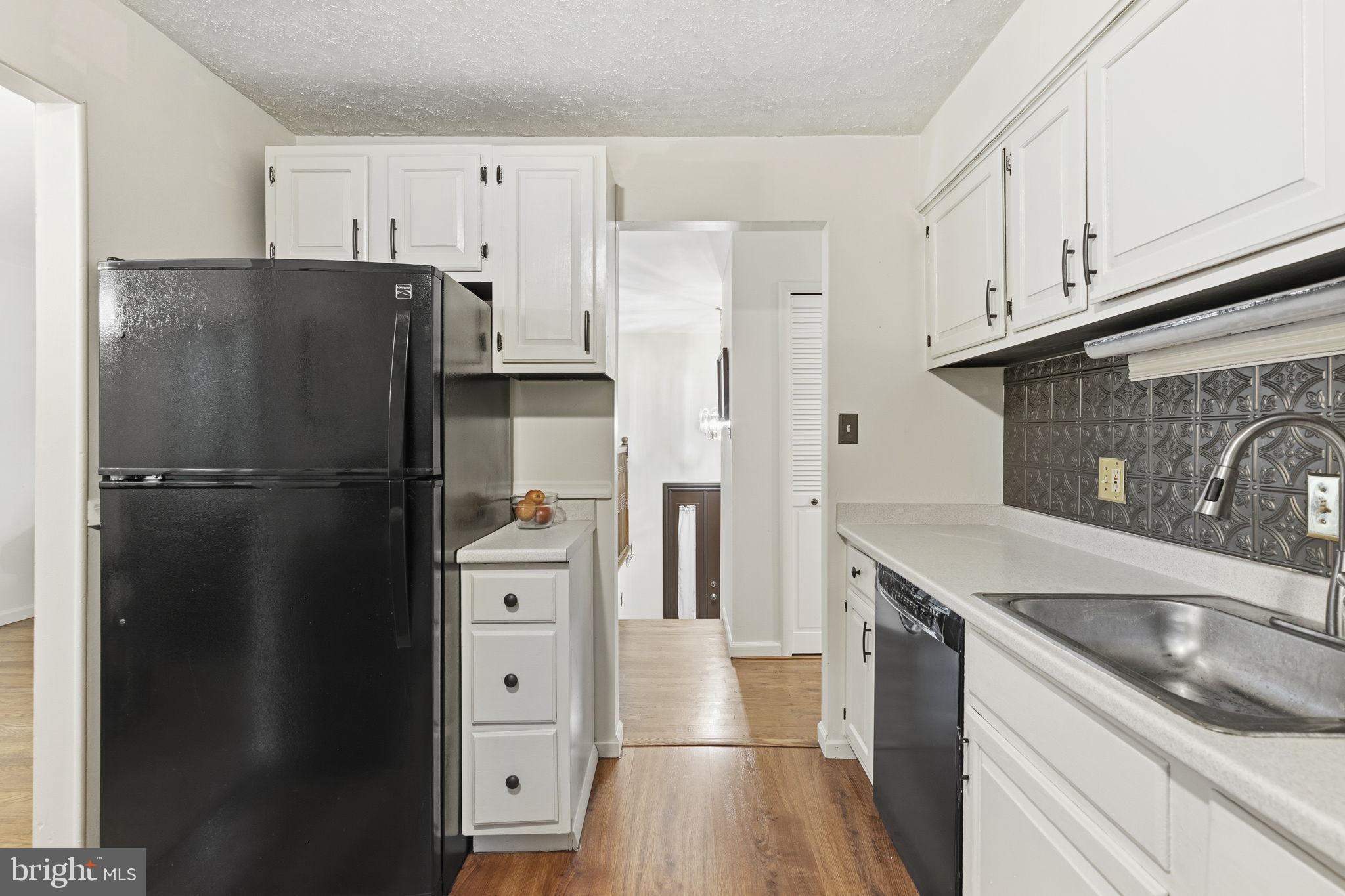 VILLAGE OF LONG REACH - Residential