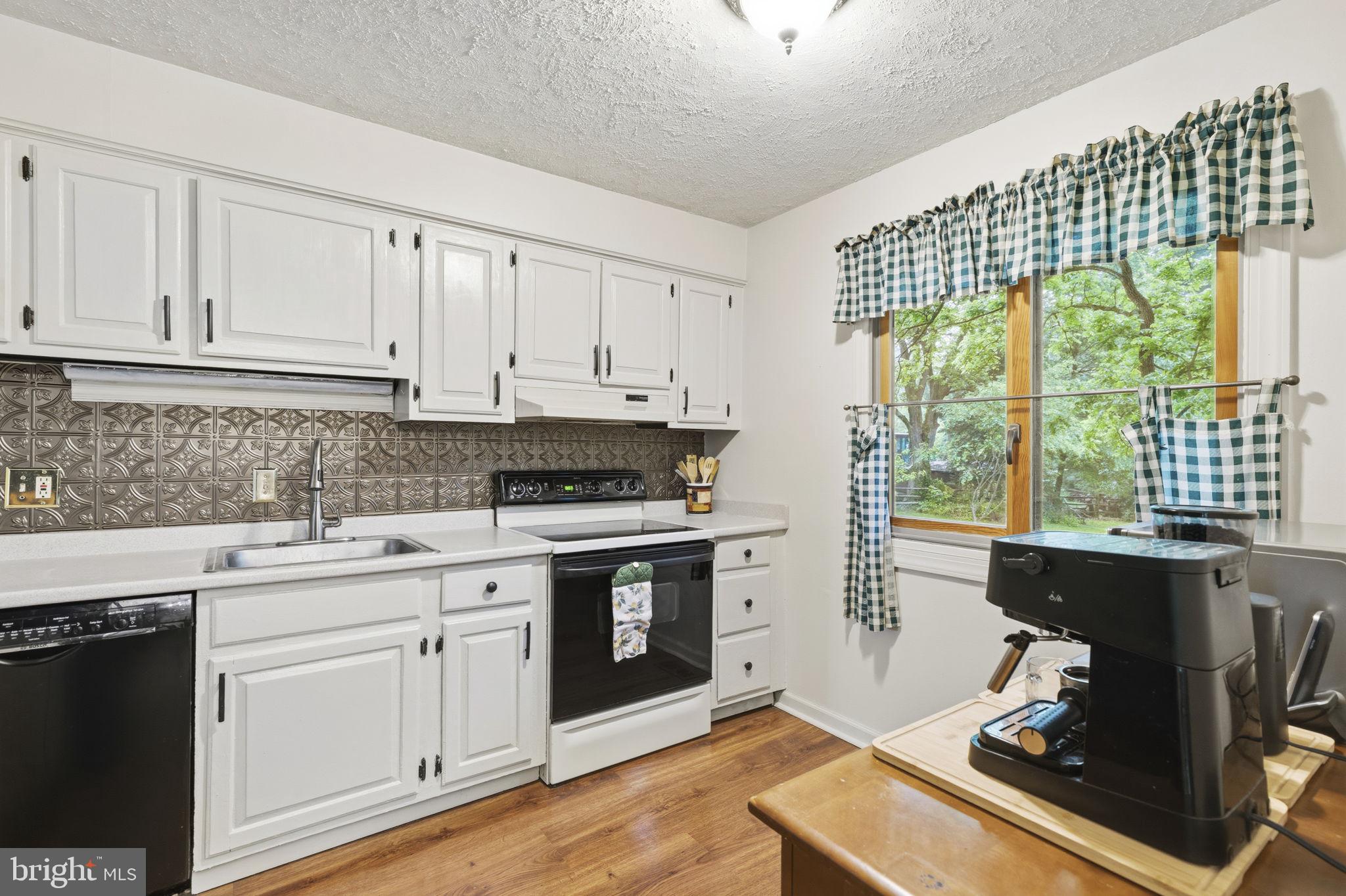 VILLAGE OF LONG REACH - Residential
