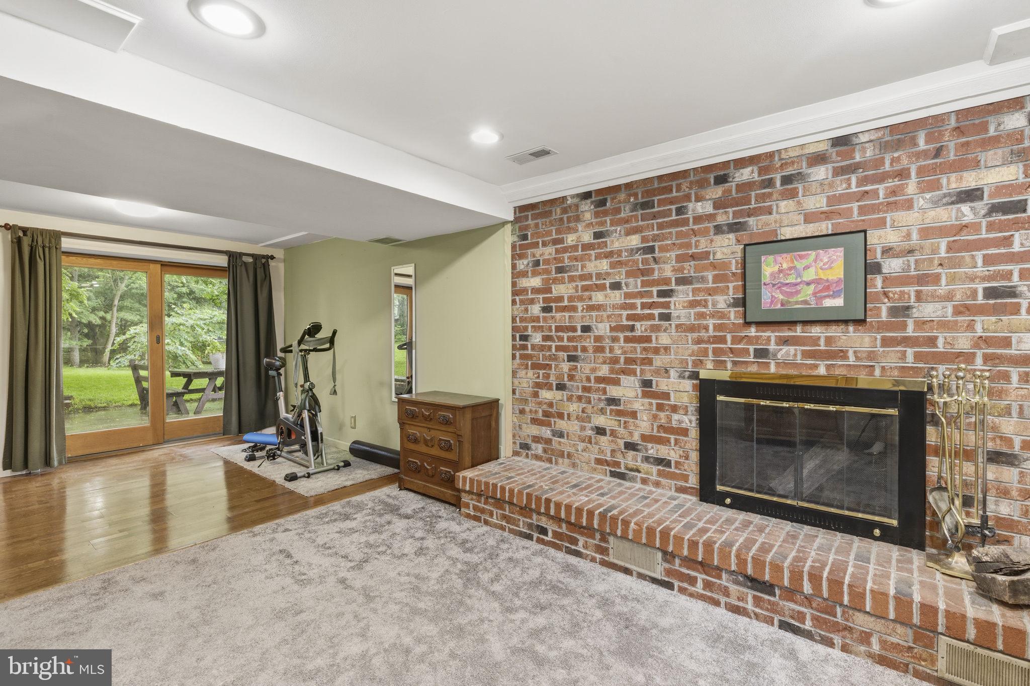 VILLAGE OF LONG REACH - Residential