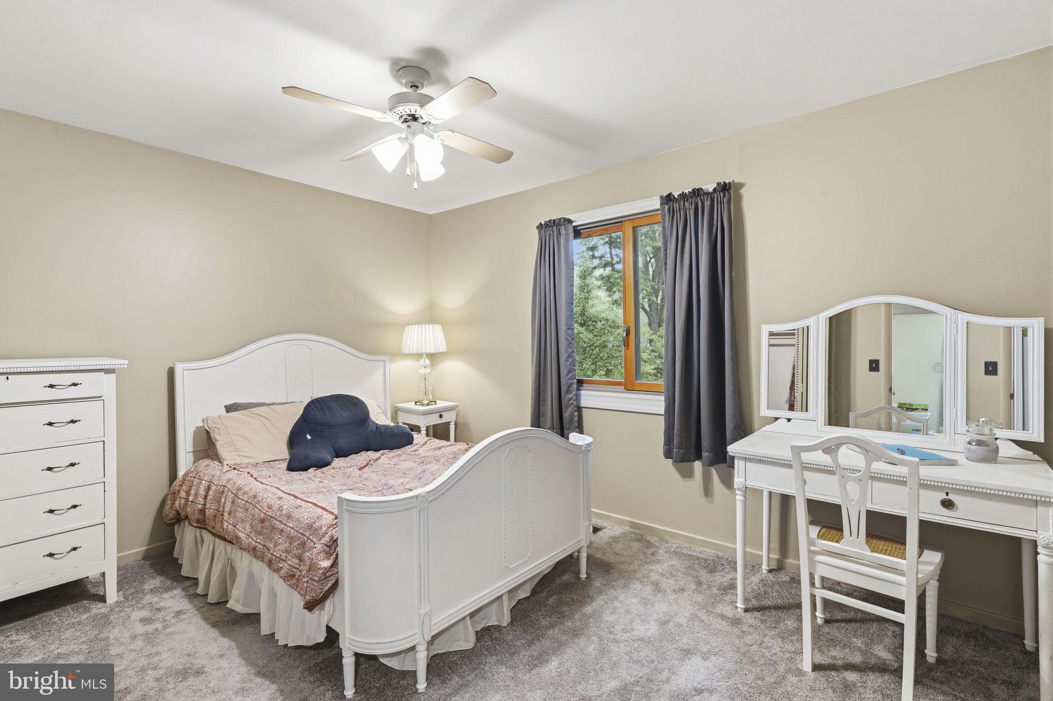 VILLAGE OF LONG REACH - Residential