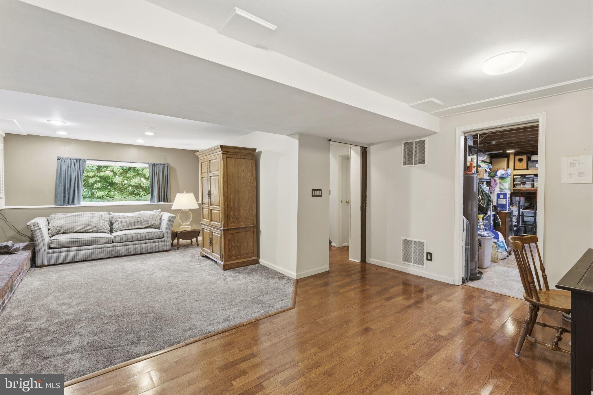 VILLAGE OF LONG REACH - Residential