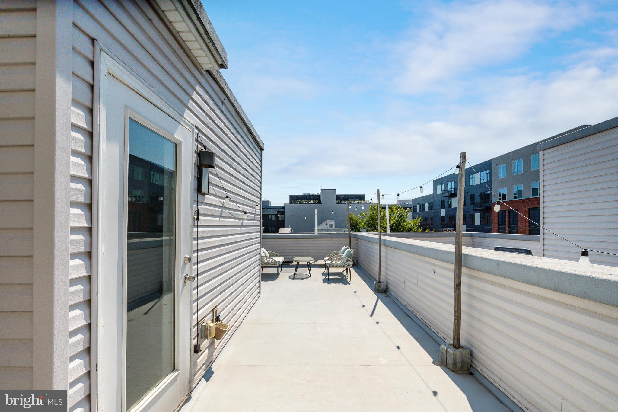 EAST KENSINGTON - Residential Income