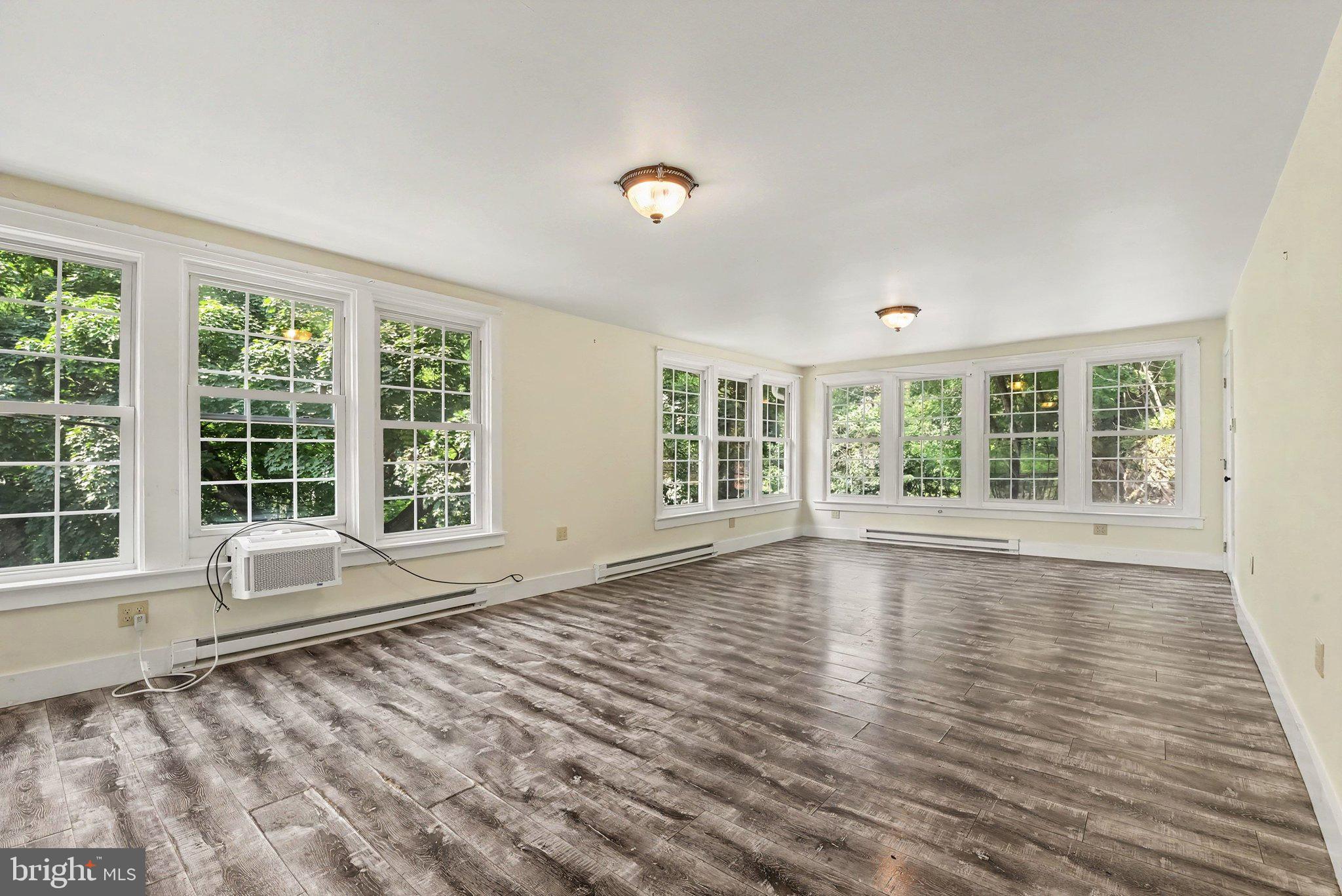 64 CREEKSIDE DRIVE