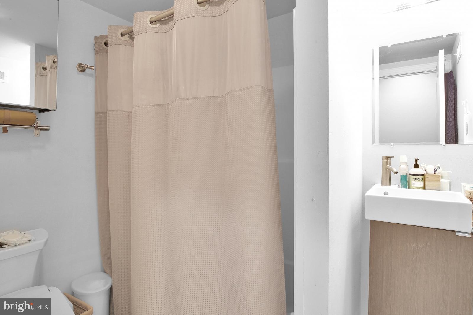 FISHTOWN - Residential Lease