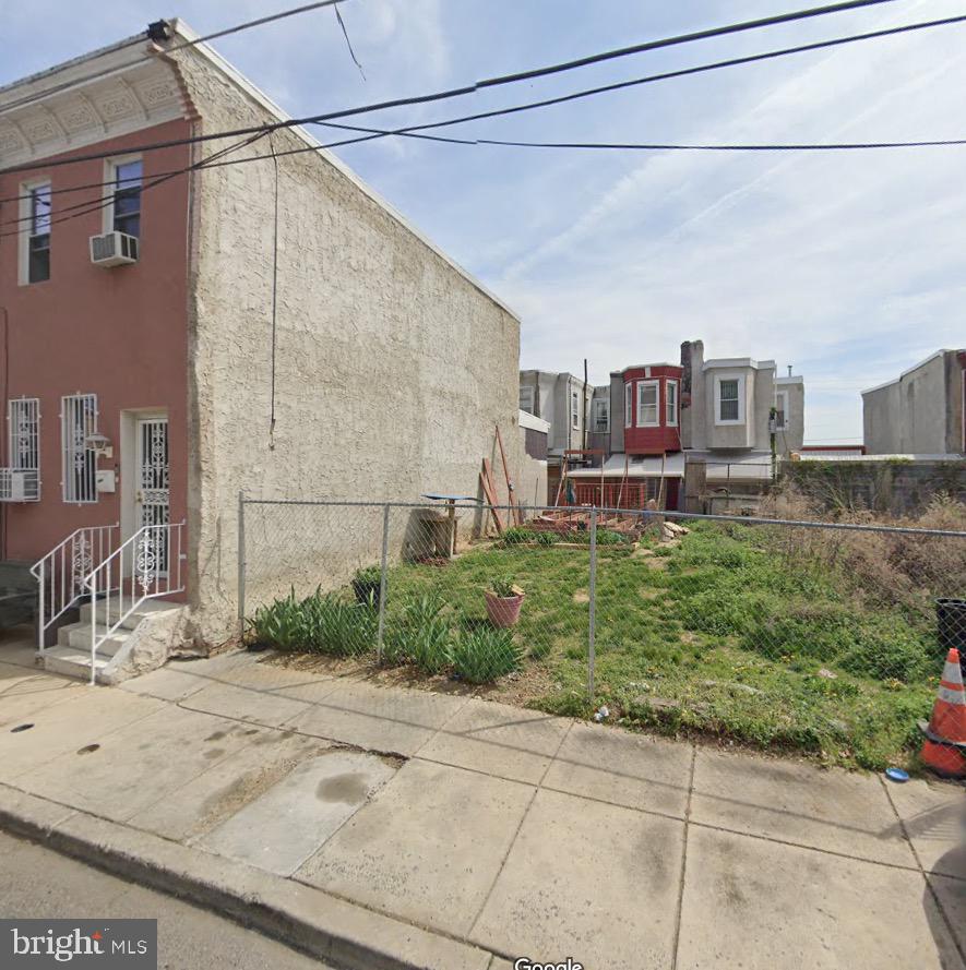Buildable lot in Kensington for sale. Make an offer!