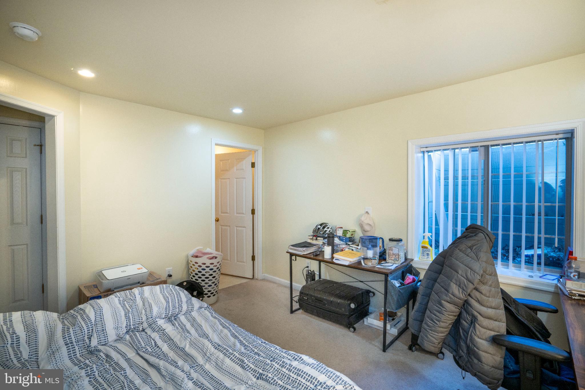 VILLAGE SQUARE AT OAKWOOD - Residential