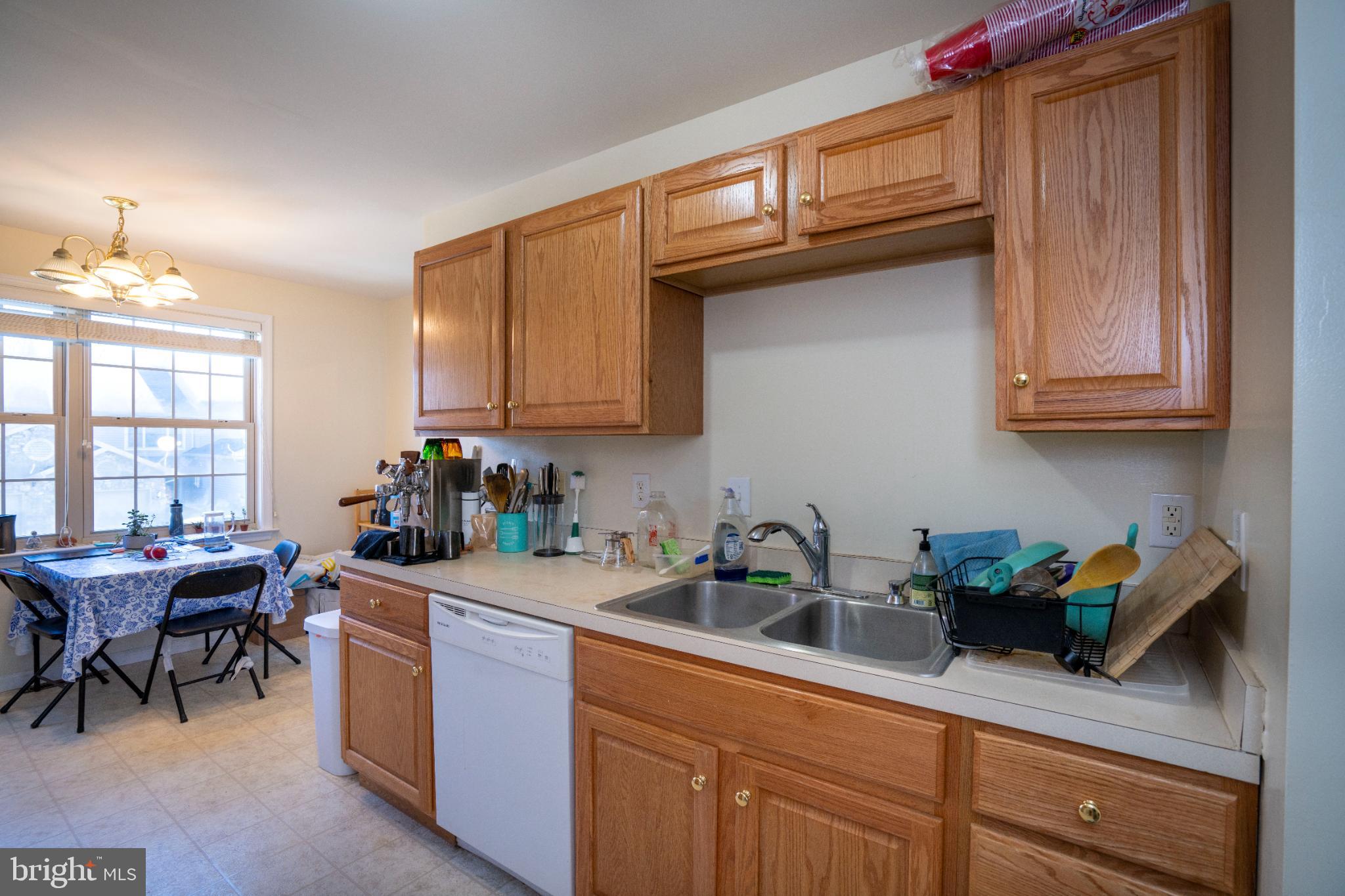 VILLAGE SQUARE AT OAKWOOD - Residential