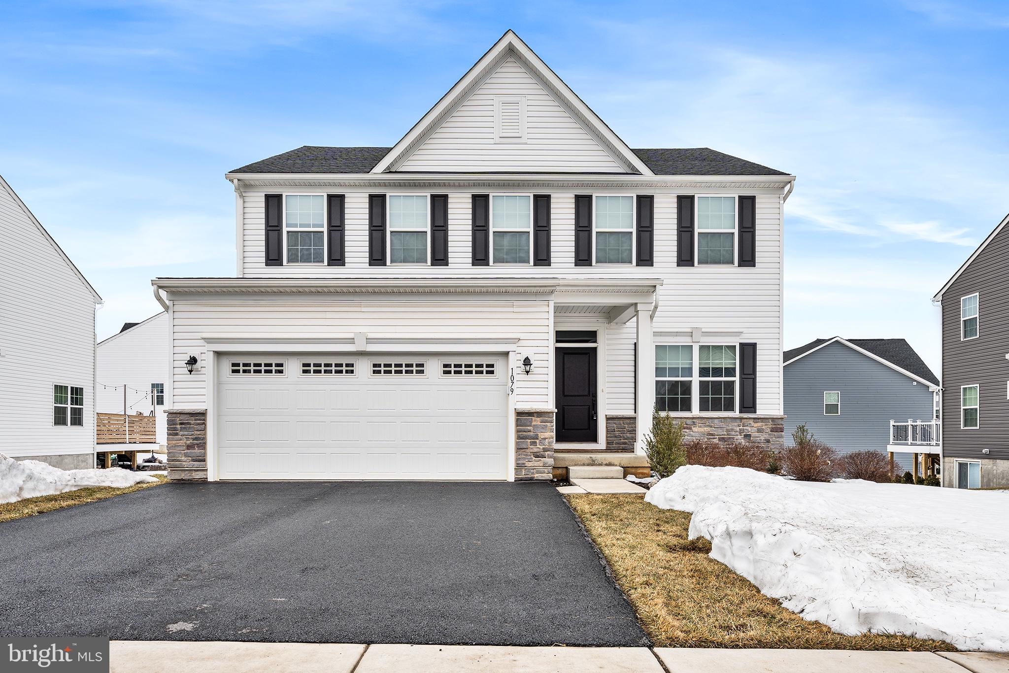 1079 WOODMONT LANE