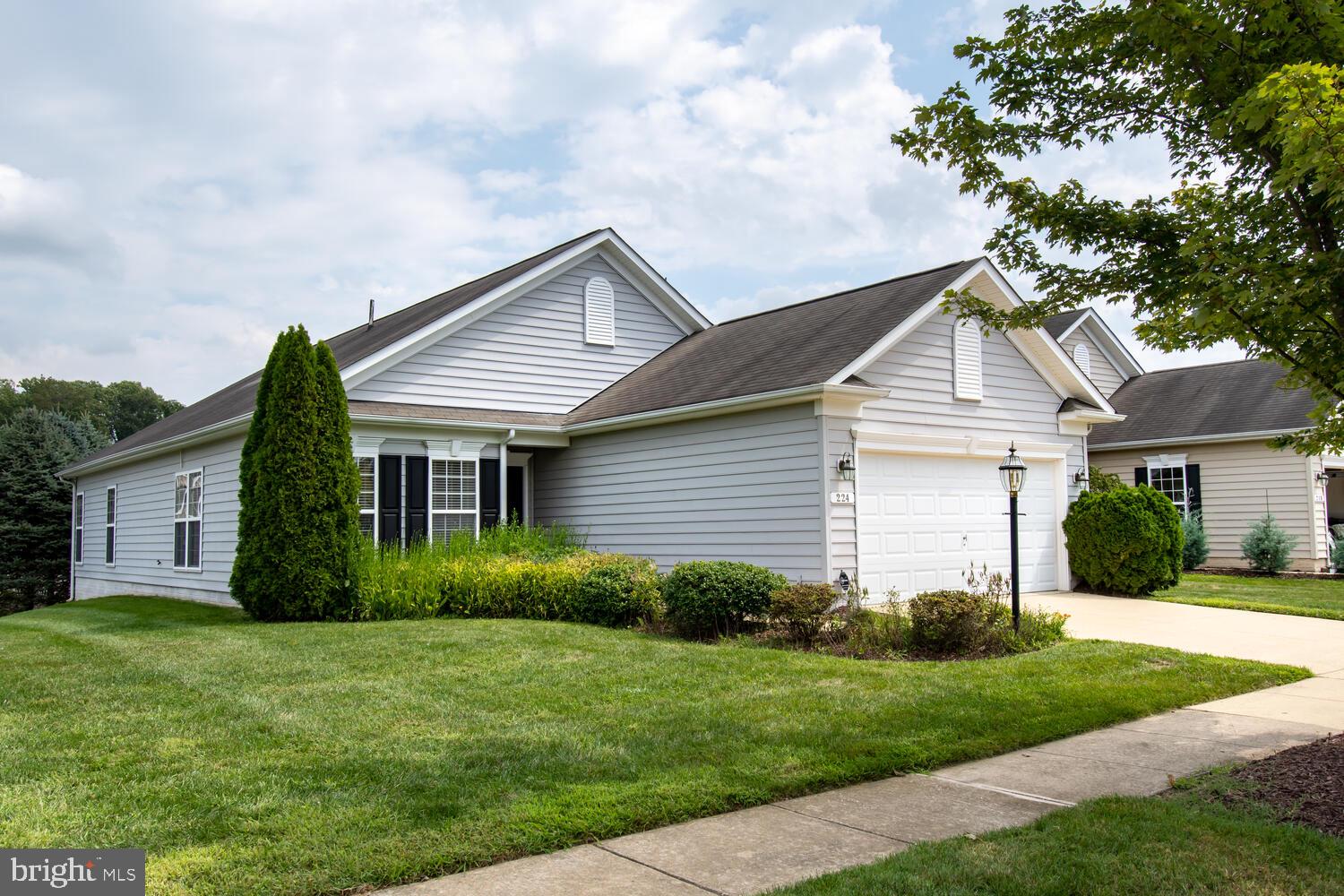 SYMPHONY VILLAGE AT CENTREVILLE - Residential