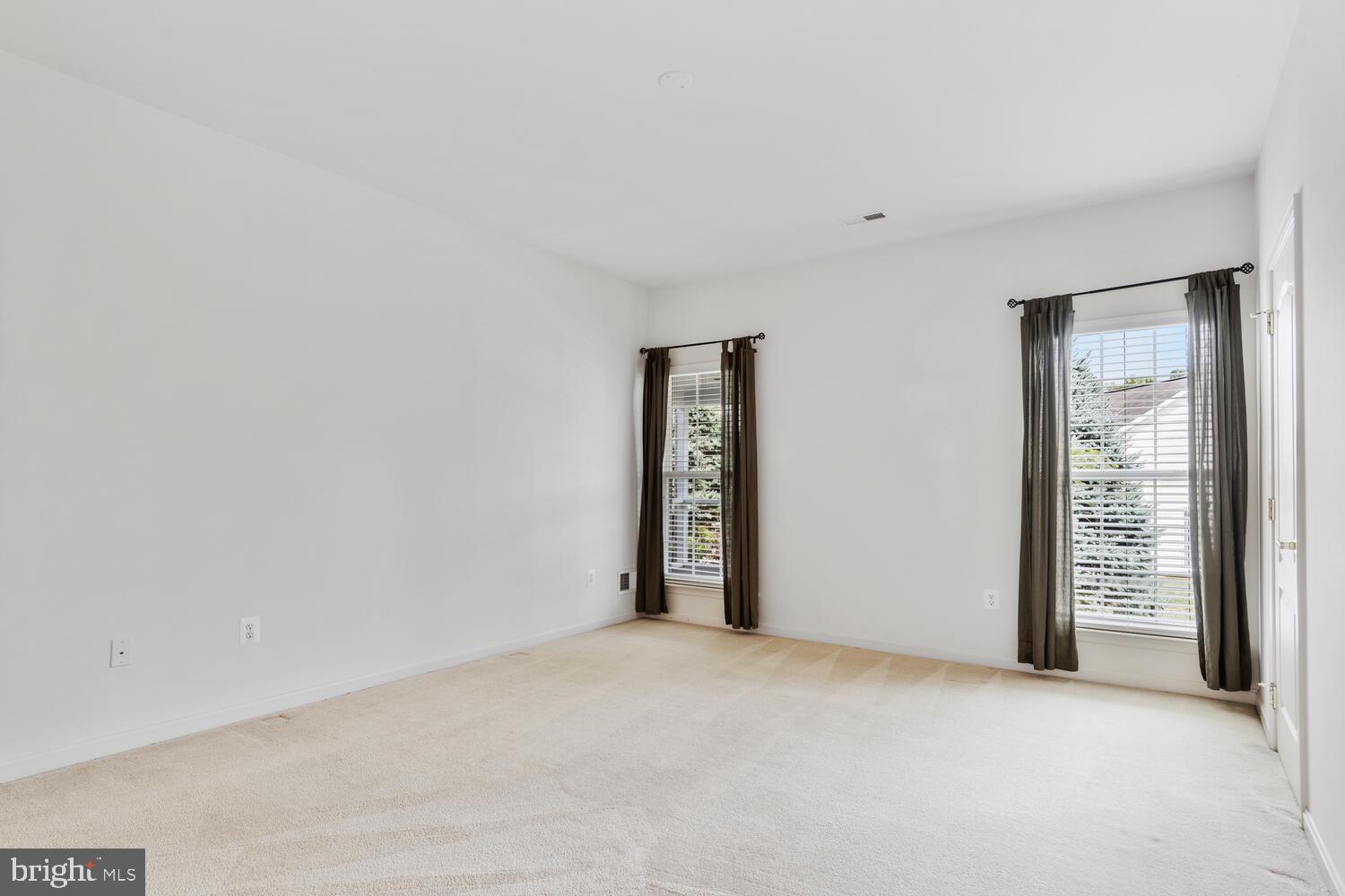 SYMPHONY VILLAGE AT CENTREVILLE - Residential