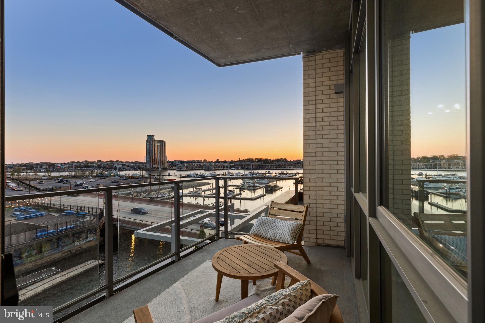 HARBOR EAST - Residential