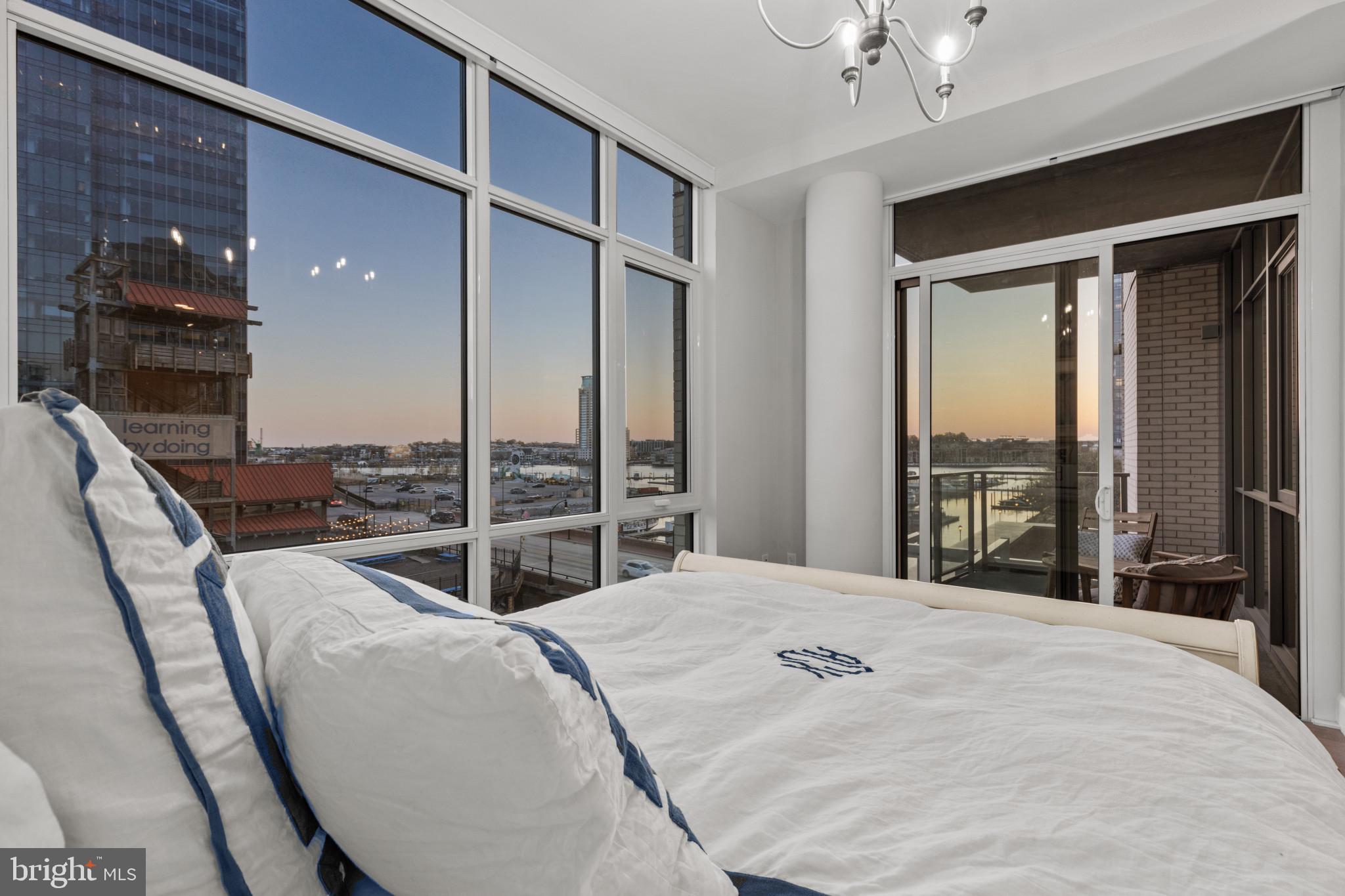 HARBOR EAST - Residential