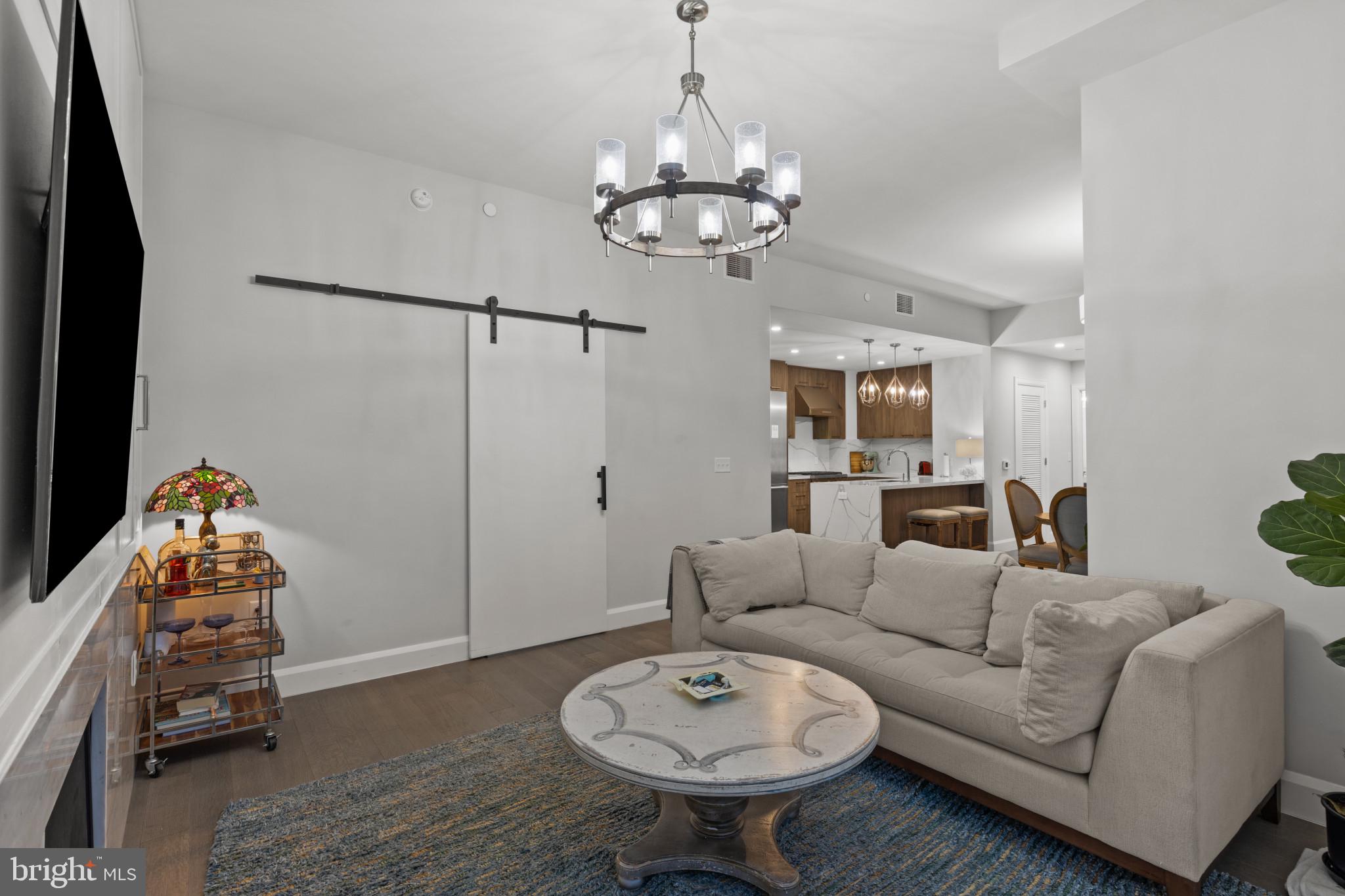 HARBOR EAST - Residential