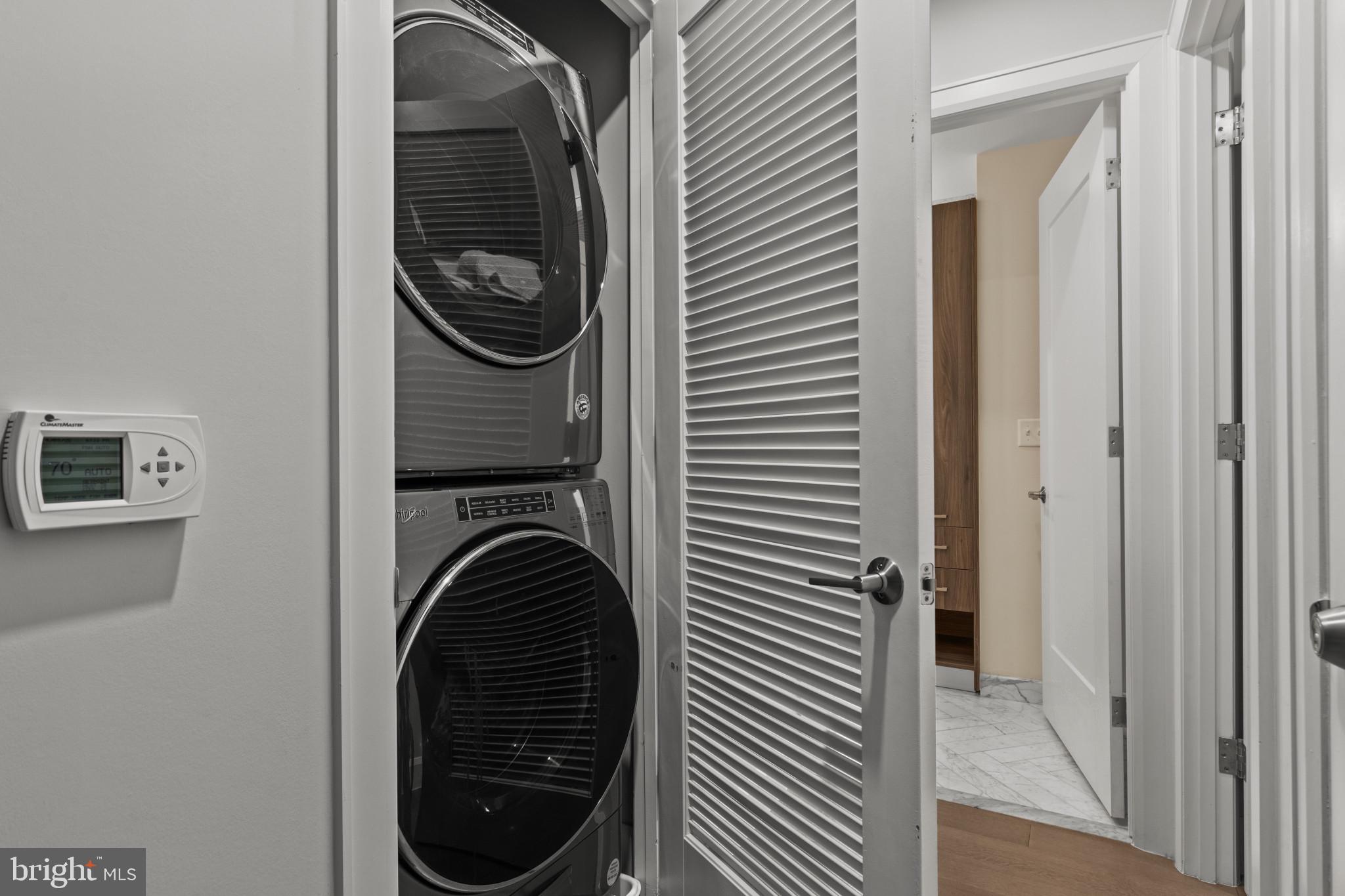 HARBOR EAST - Residential