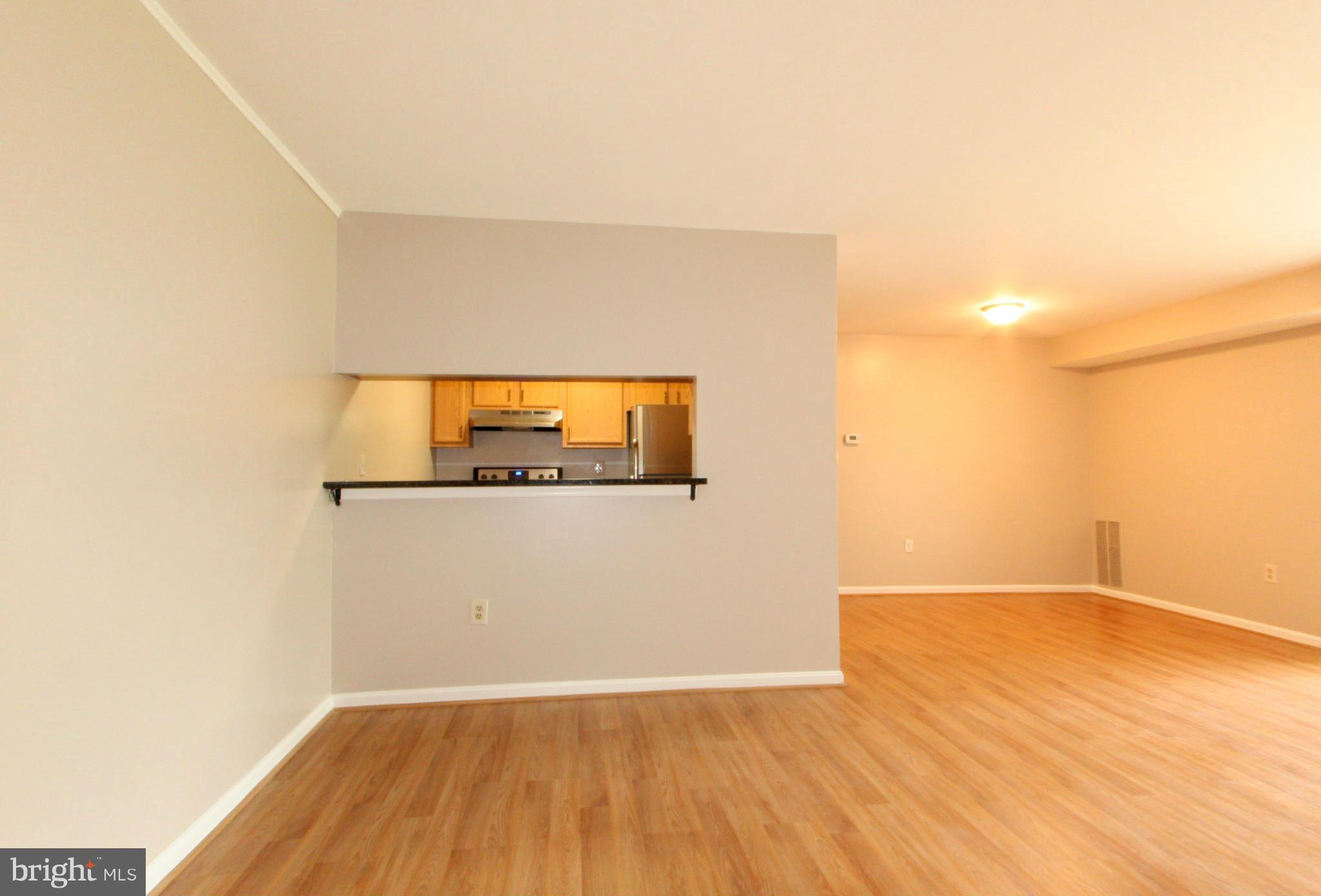 CROMWELL FOUNTAIN - Residential