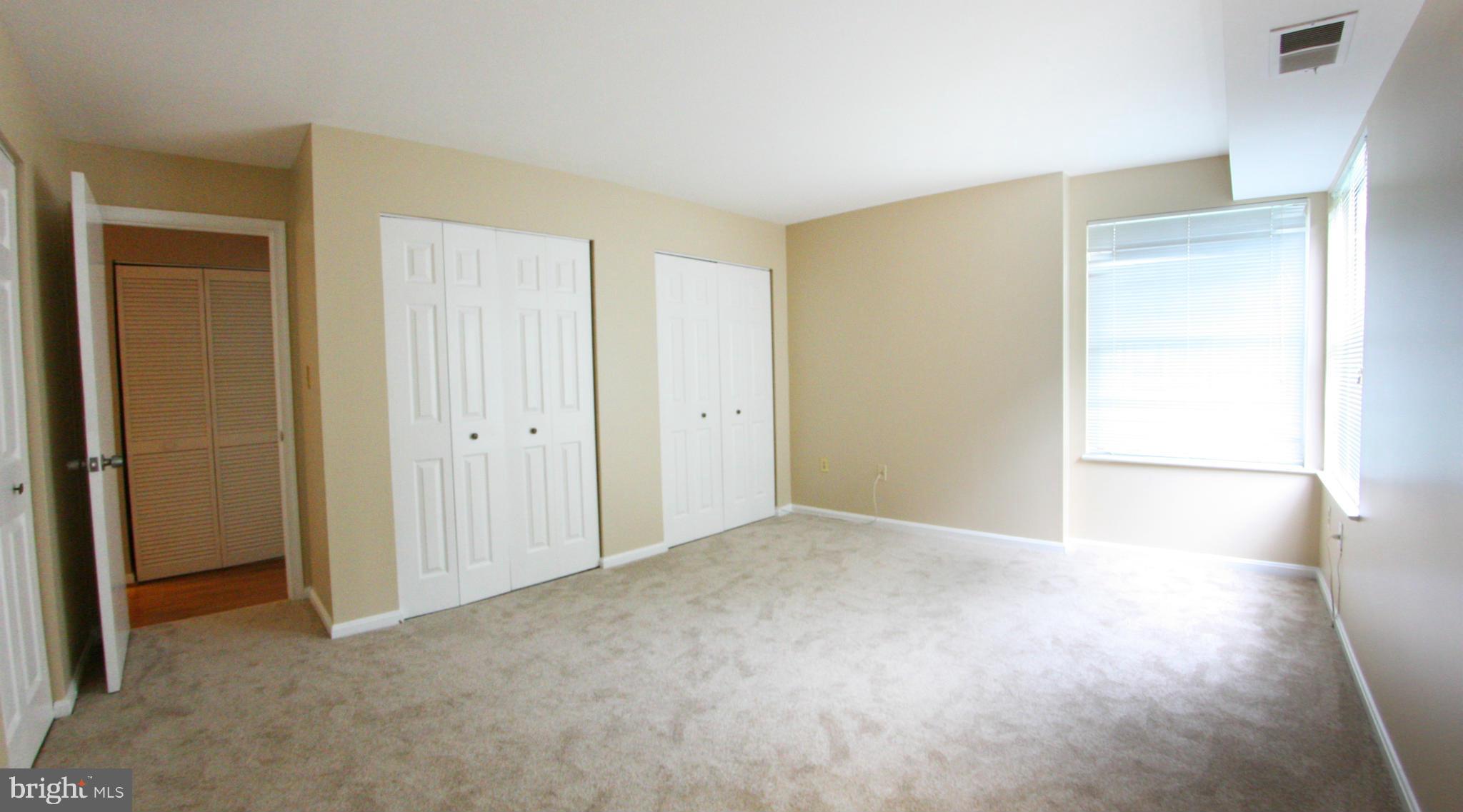 CROMWELL FOUNTAIN - Residential