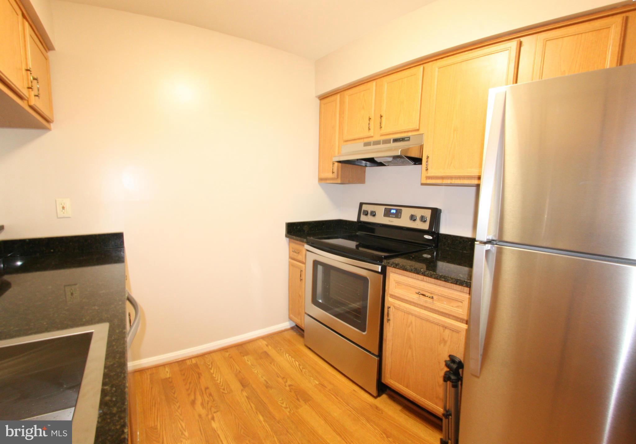 CROMWELL FOUNTAIN - Residential