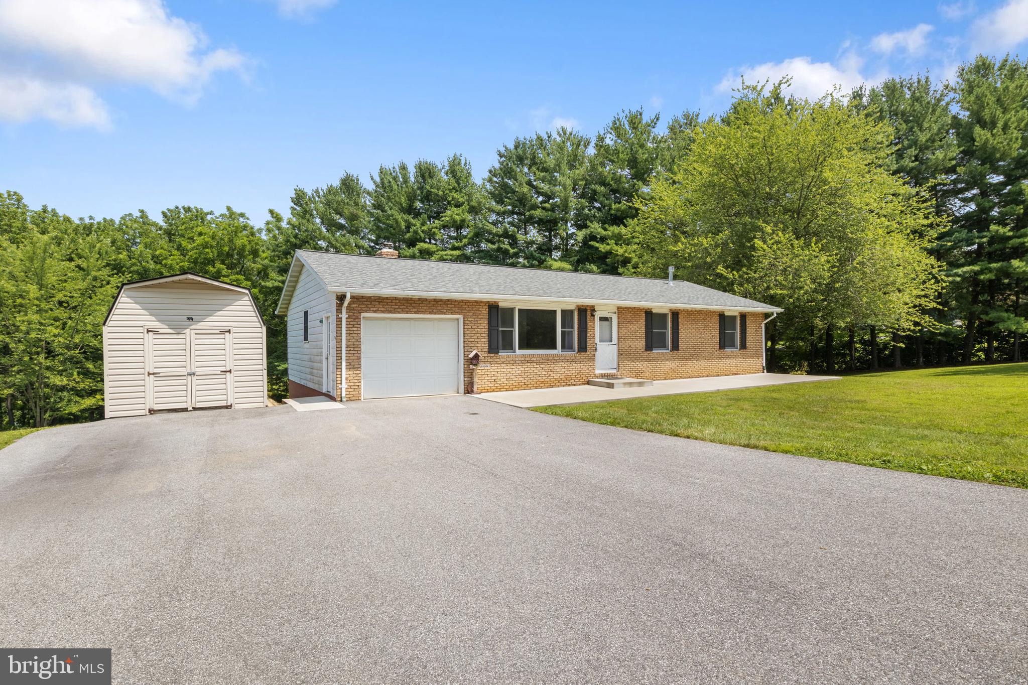 806 TUDER DRIVE
