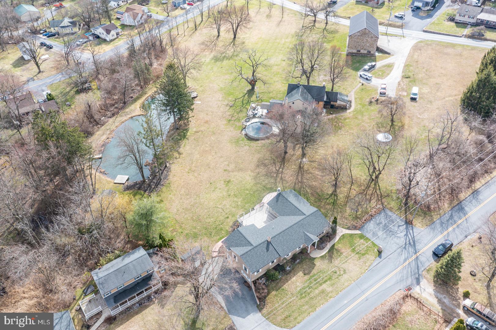 AUTUMNS EDGE - Residential