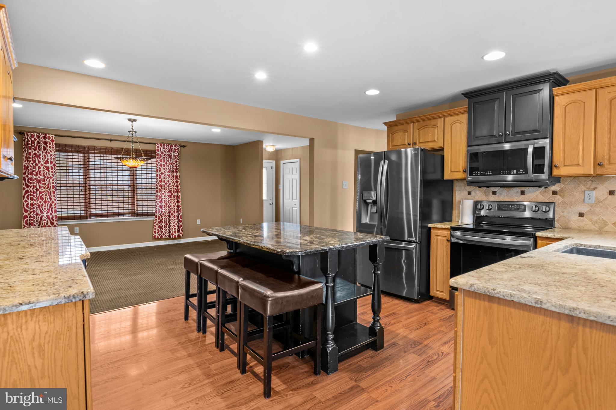 AUTUMNS EDGE - Residential