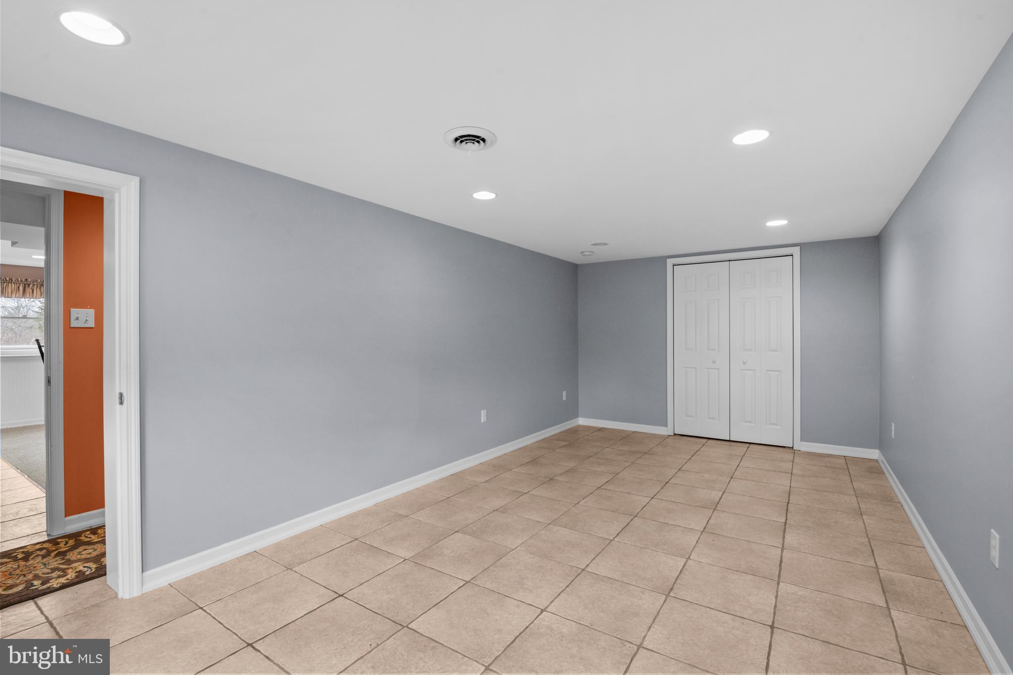 AUTUMNS EDGE - Residential