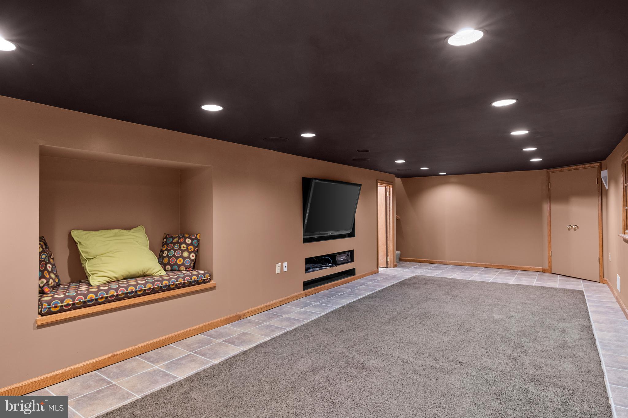 AUTUMNS EDGE - Residential