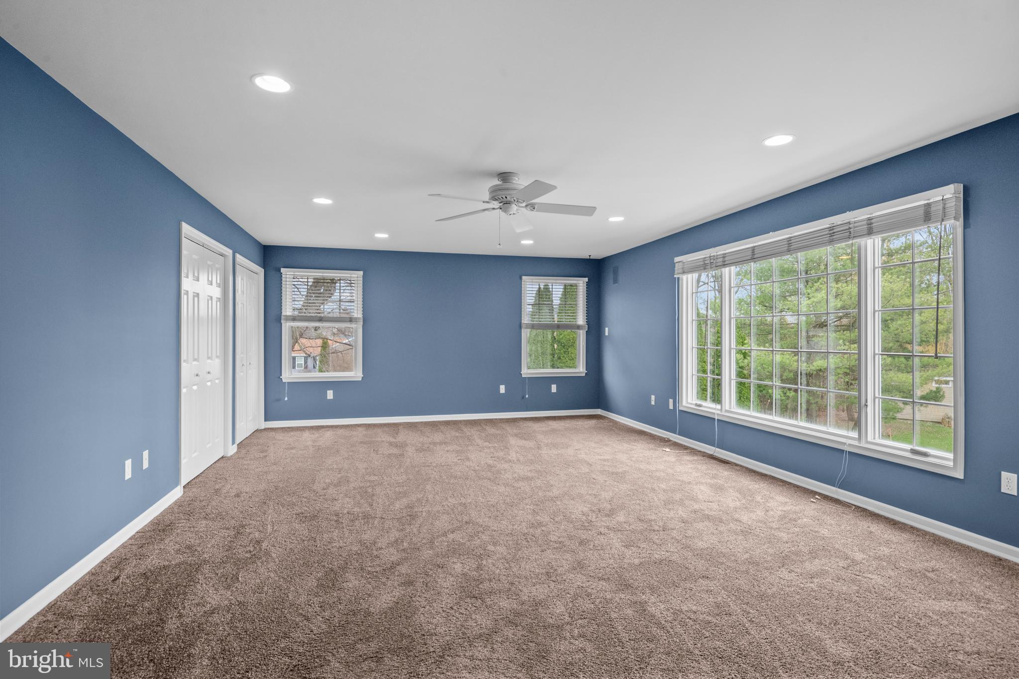 AUTUMNS EDGE - Residential