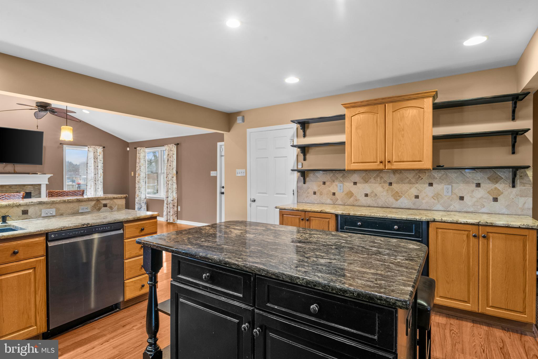 AUTUMNS EDGE - Residential