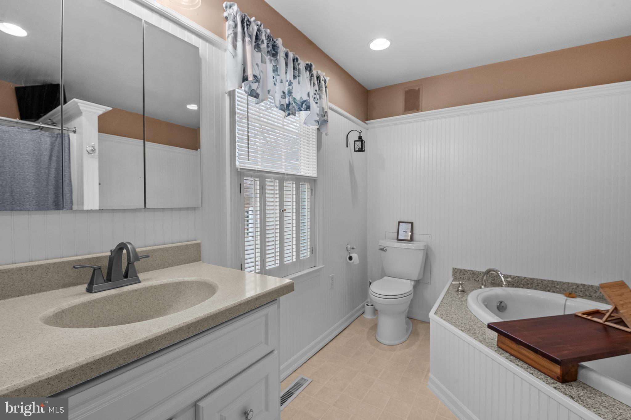 AUTUMNS EDGE - Residential