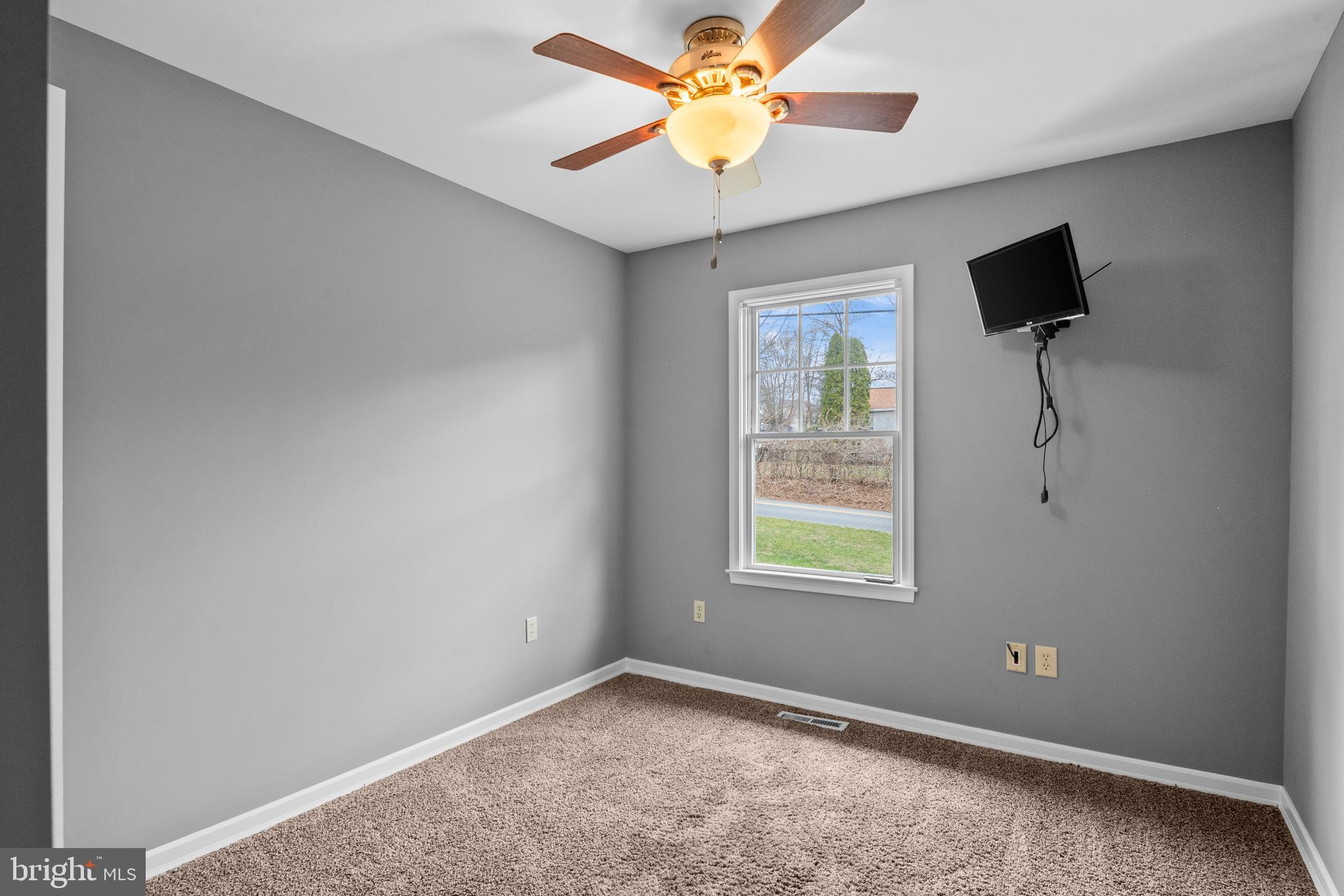 AUTUMNS EDGE - Residential