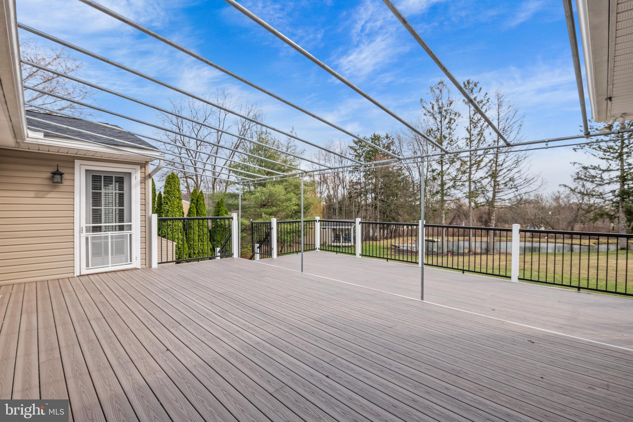 AUTUMNS EDGE - Residential