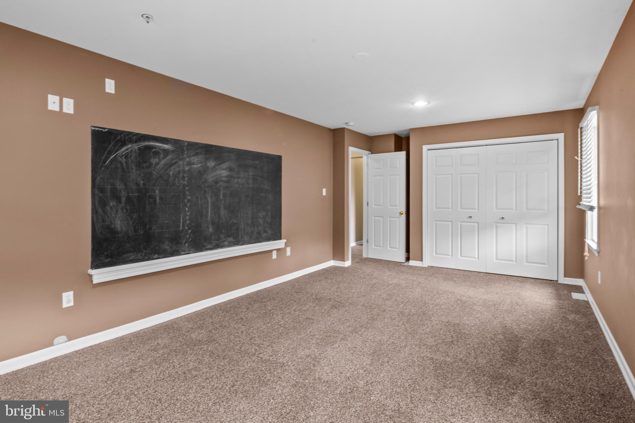 AUTUMNS EDGE - Residential