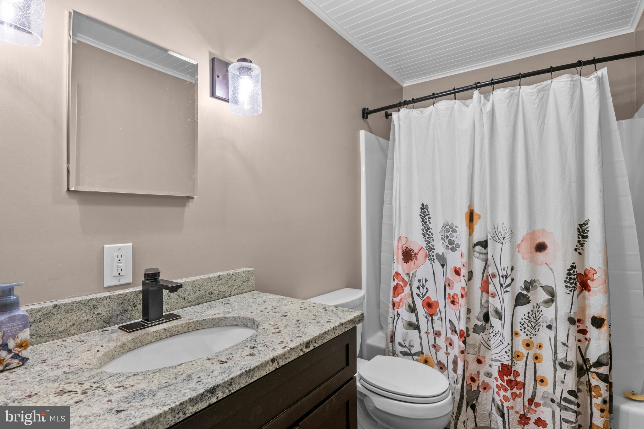 AUTUMNS EDGE - Residential